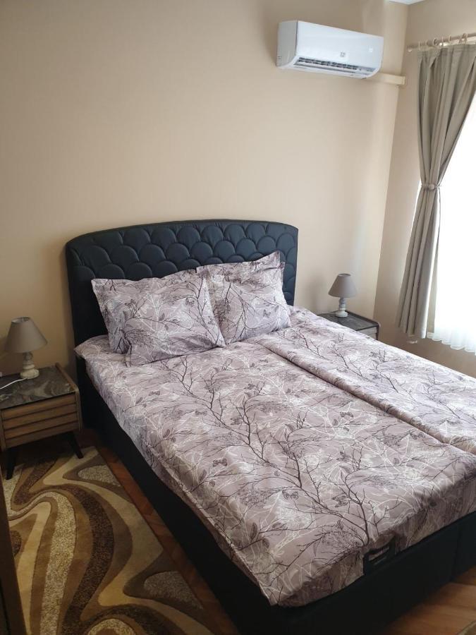 בורגאס Apartment The Room מראה חיצוני תמונה