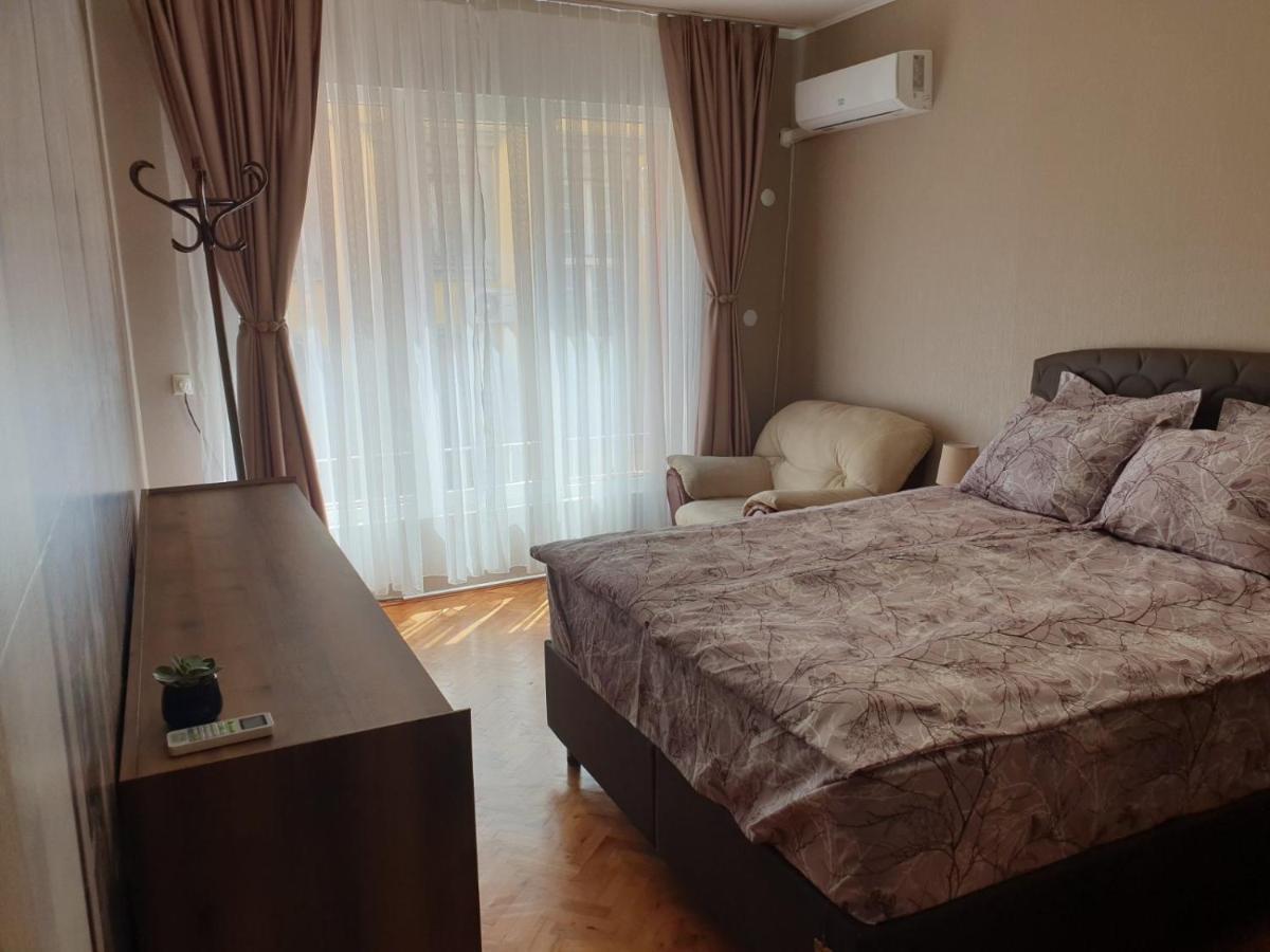 בורגאס Apartment The Room מראה חיצוני תמונה